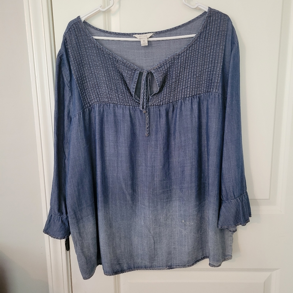Women's Blue Top